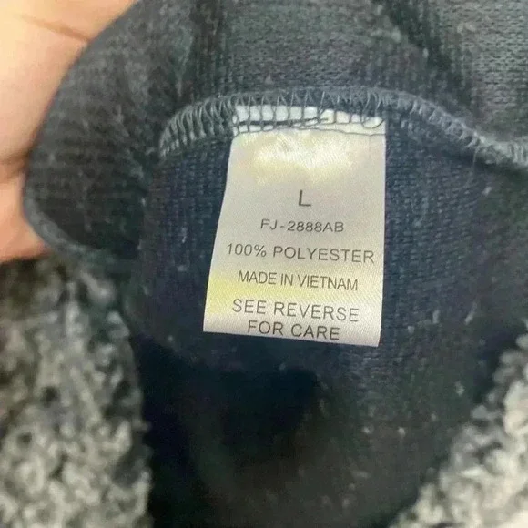 🆕Zenana Gray Fuzzy Pullover L🆕 - Picture 6 of 8